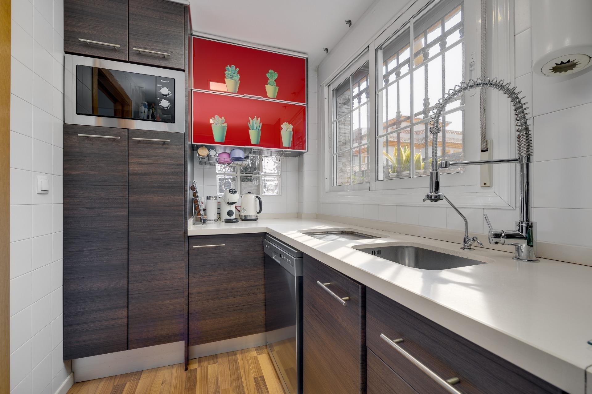 Herverkoop - Villa -
Los Montesinos - La Herrada