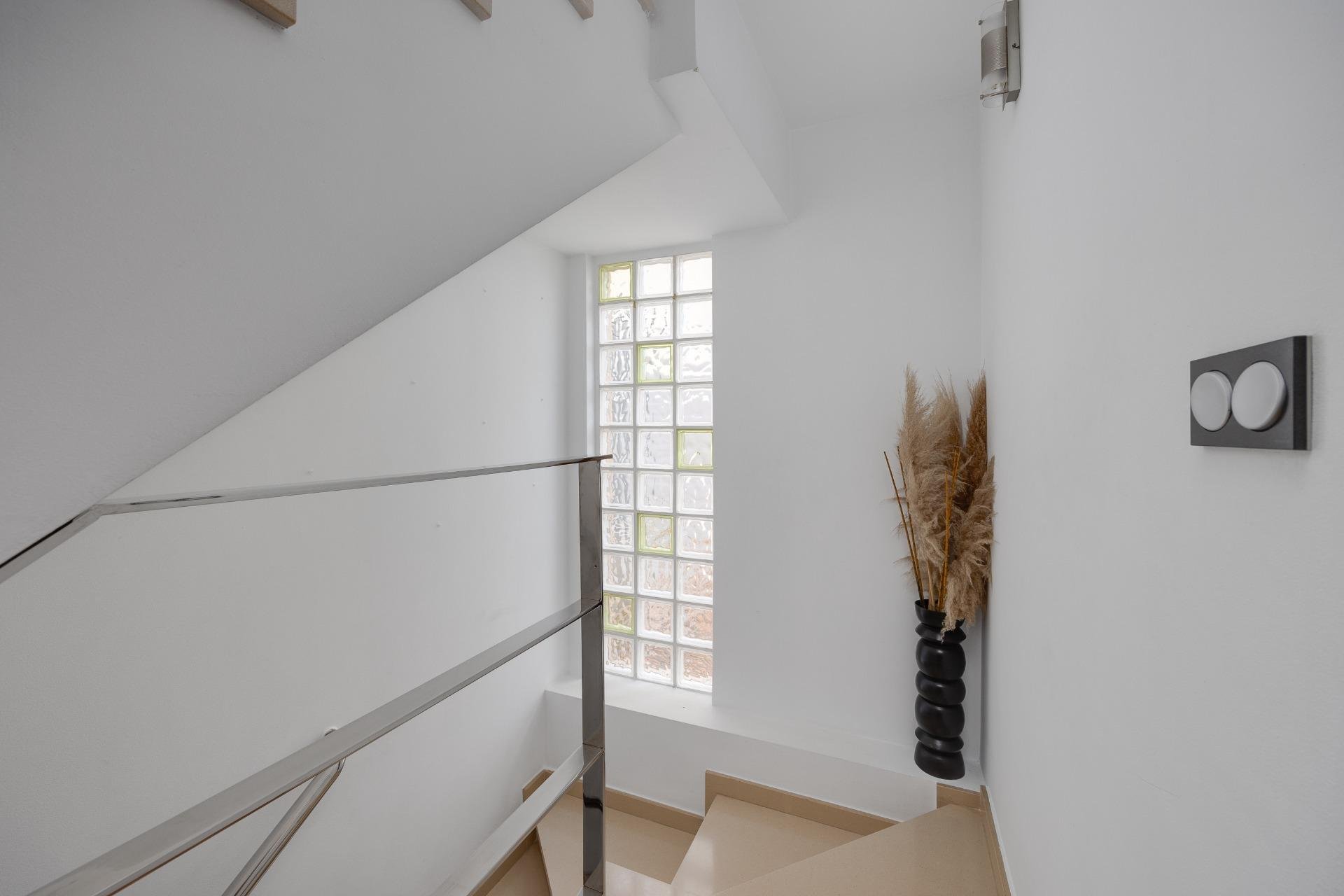 Herverkoop - Villa -
Los Montesinos - La Herrada