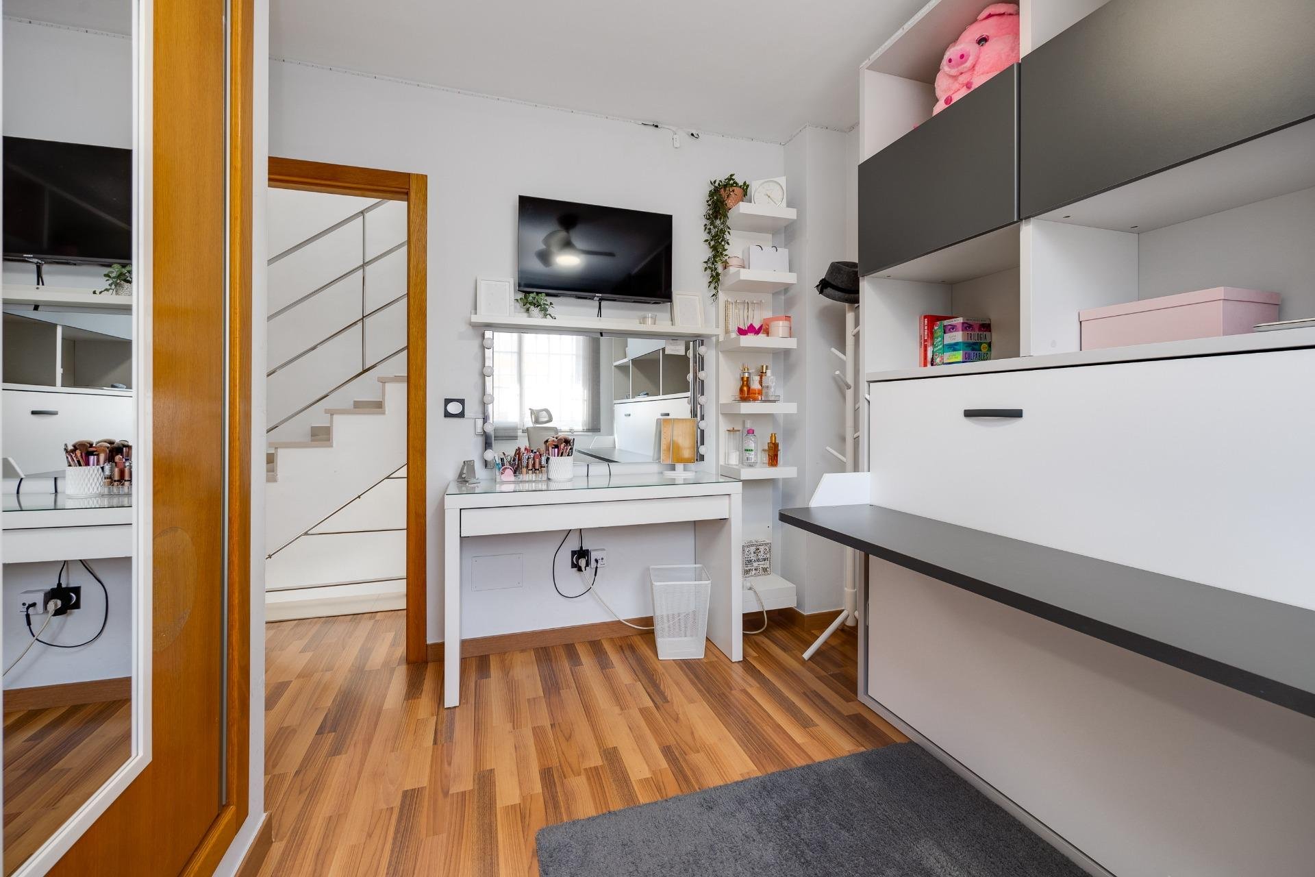 Herverkoop - Villa -
Los Montesinos - La Herrada