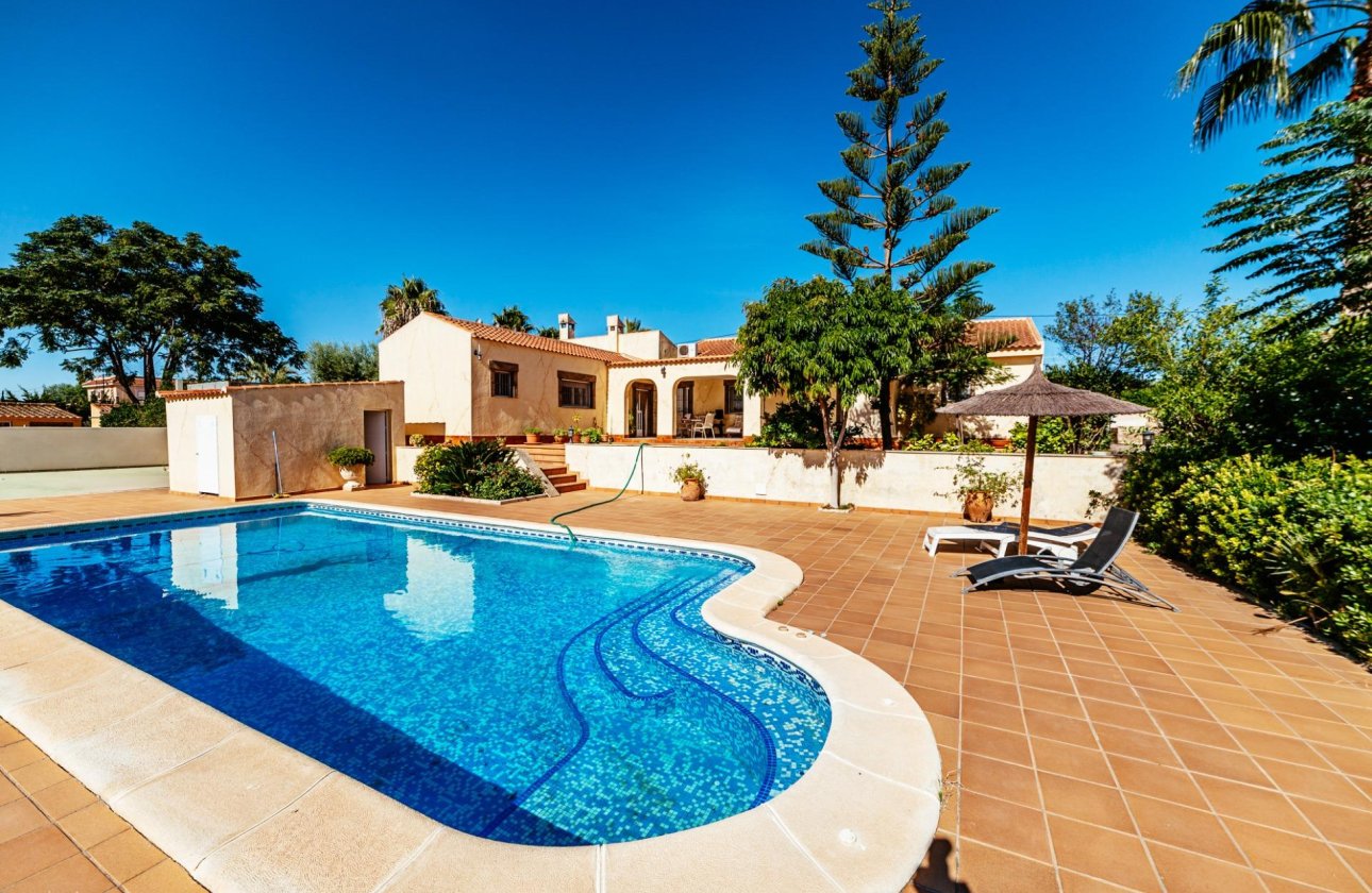 Herverkoop - Villa -
Los Montesinos - Montesinos  Los