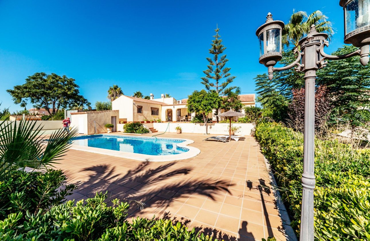 Herverkoop - Villa -
Los Montesinos - Montesinos  Los