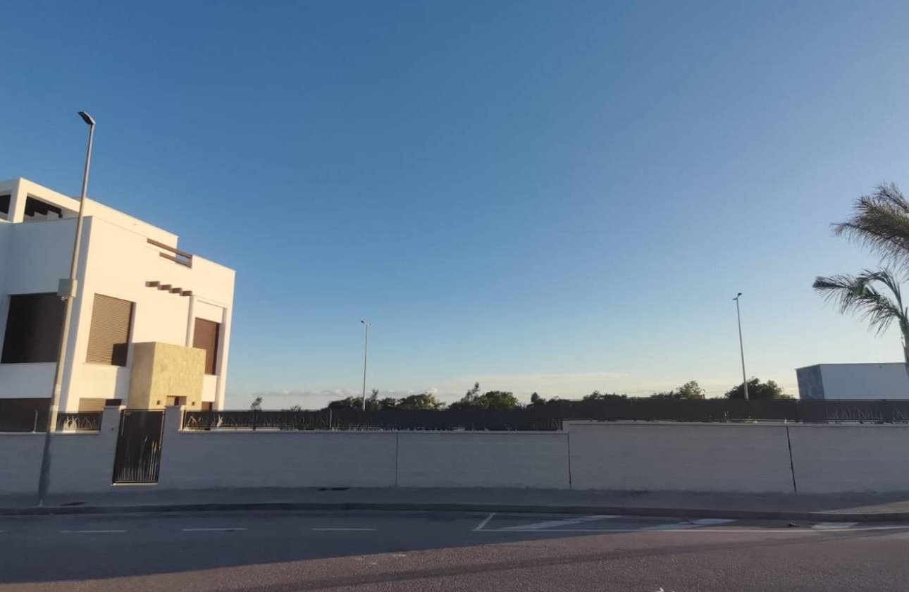 Herverkoop - Villa -
Los Montesinos