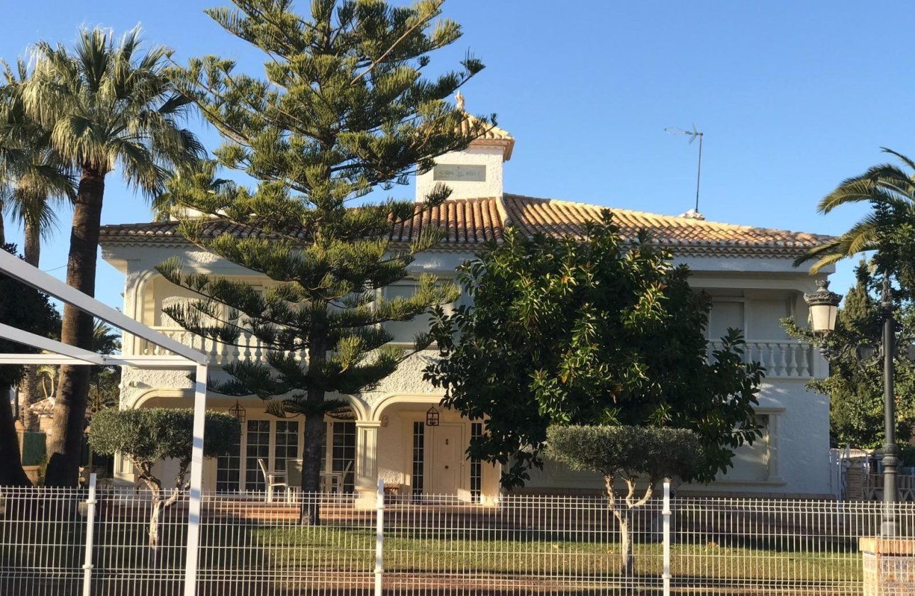 Herverkoop - Villa -
Orihuela Costa - Cabo Roig