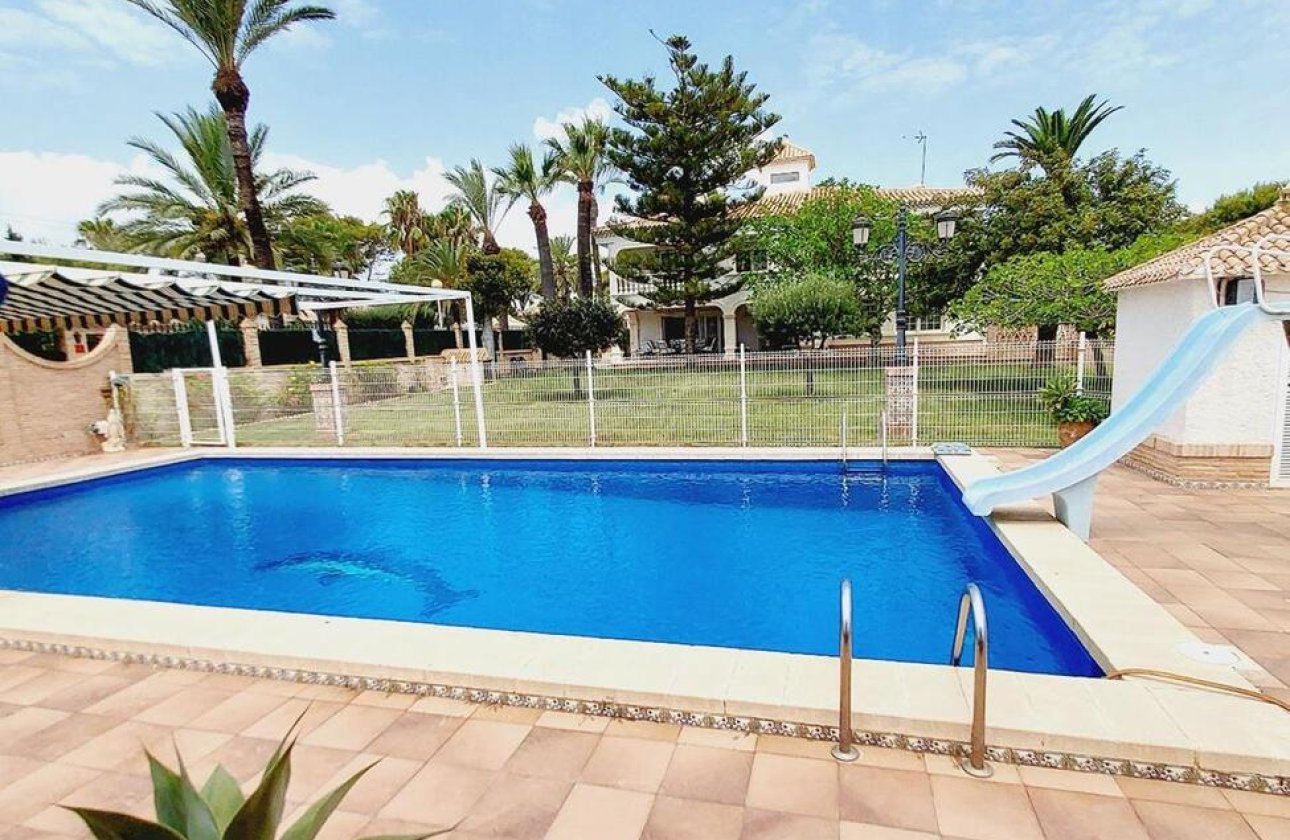 Herverkoop - Villa -
Orihuela Costa - Cabo Roig