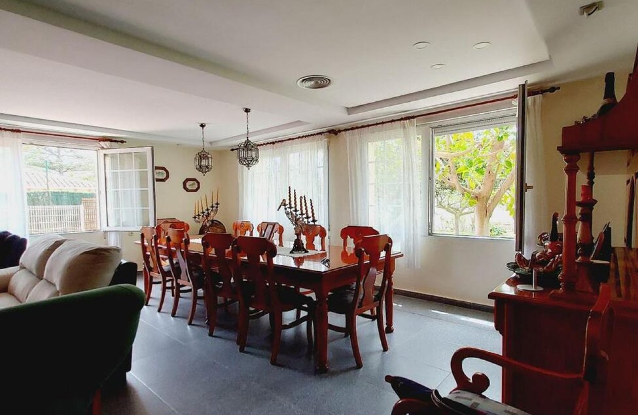 Herverkoop - Villa -
Orihuela Costa - Cabo Roig