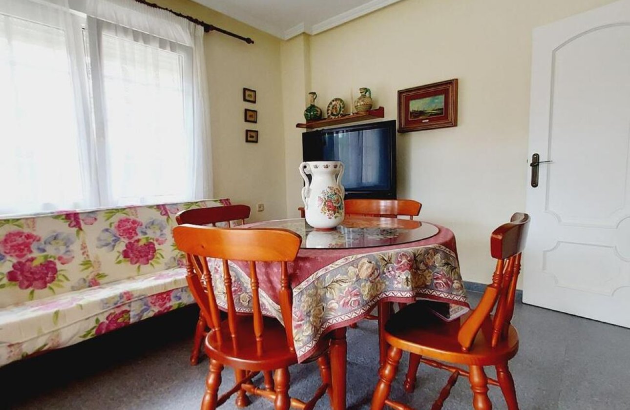 Herverkoop - Villa -
Orihuela Costa - Cabo Roig