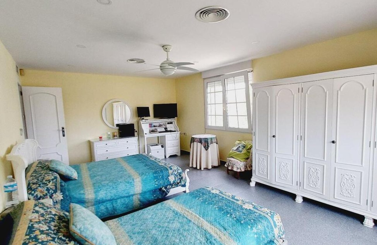 Herverkoop - Villa -
Orihuela Costa - Cabo Roig