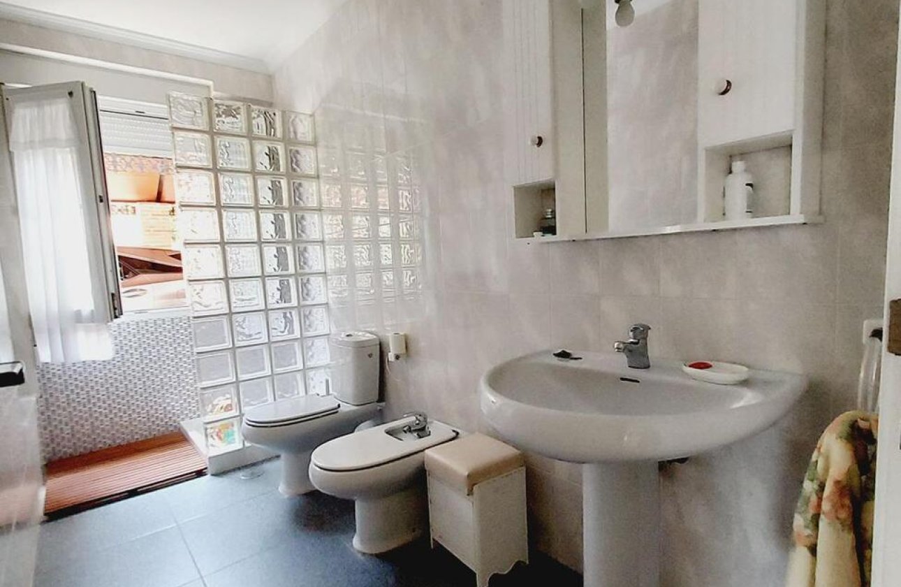 Herverkoop - Villa -
Orihuela Costa - Cabo Roig