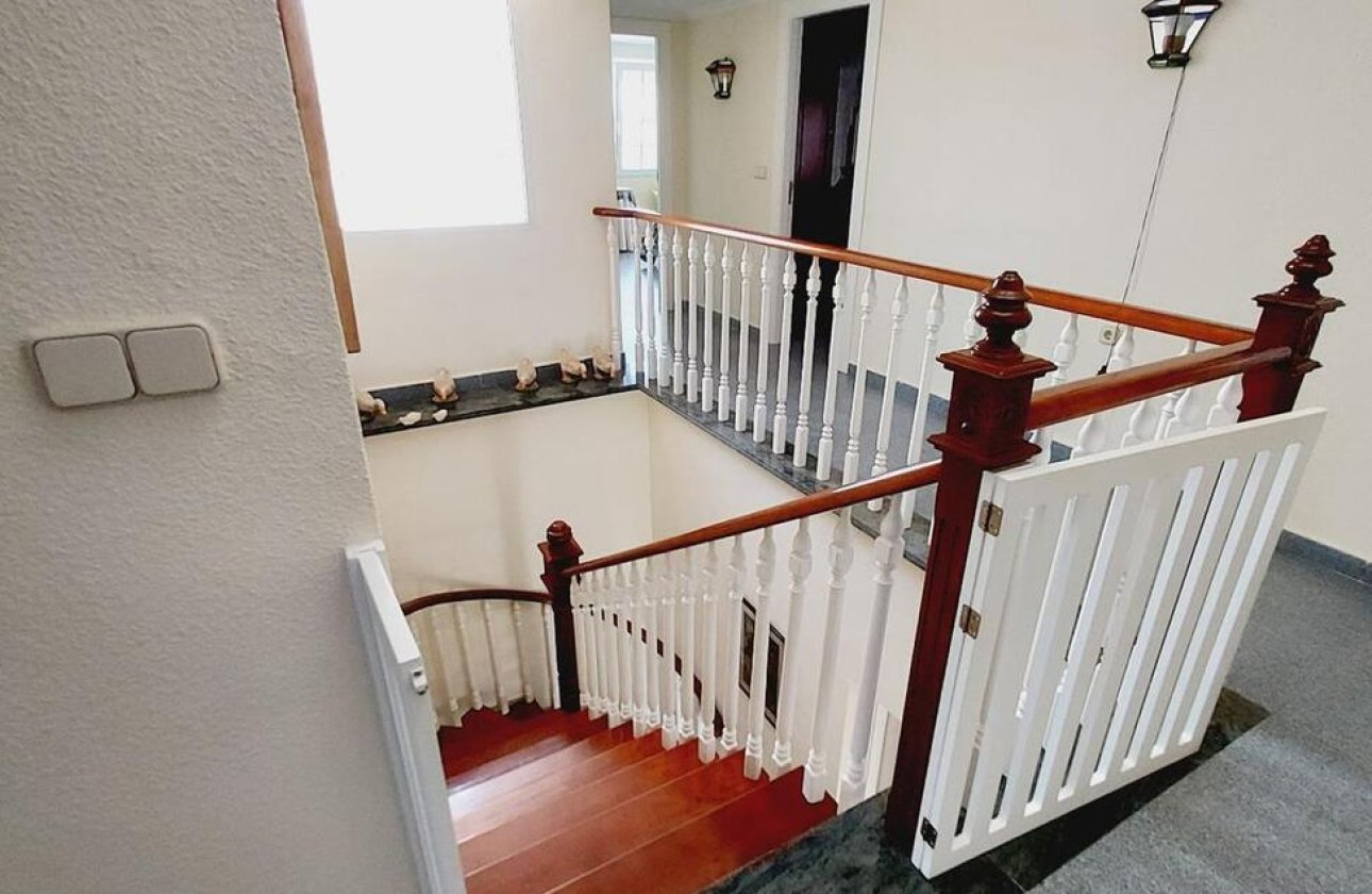 Herverkoop - Villa -
Orihuela Costa - Cabo Roig