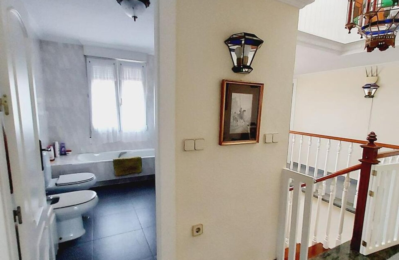 Herverkoop - Villa -
Orihuela Costa - Cabo Roig