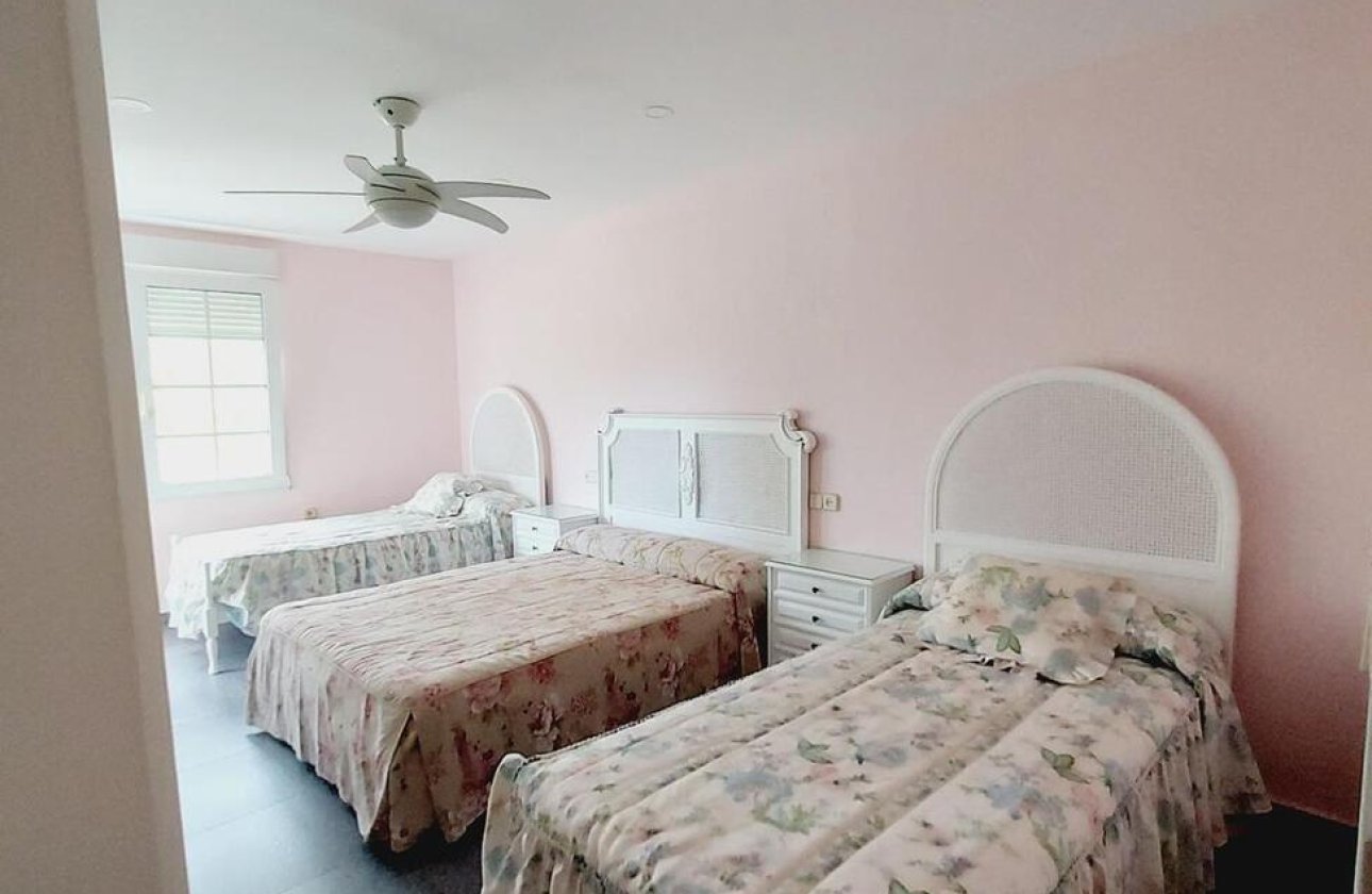 Herverkoop - Villa -
Orihuela Costa - Cabo Roig