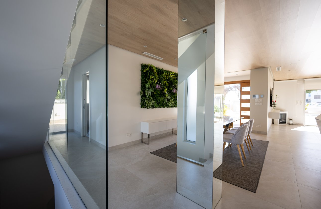 Herverkoop - Villa -
Orihuela Costa - Cabo Roig