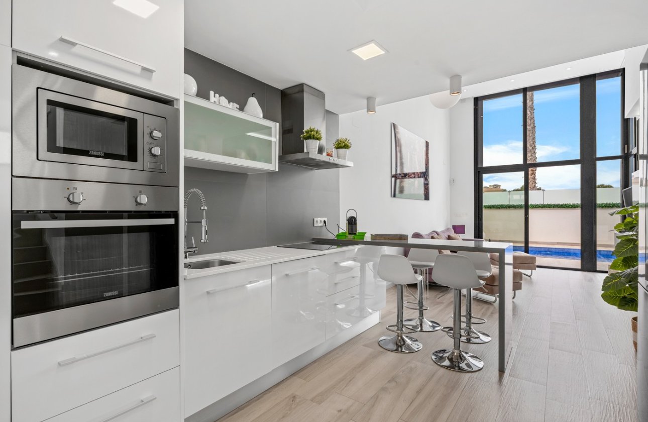 Herverkoop - Villa -
Orihuela Costa - Cabo Roig