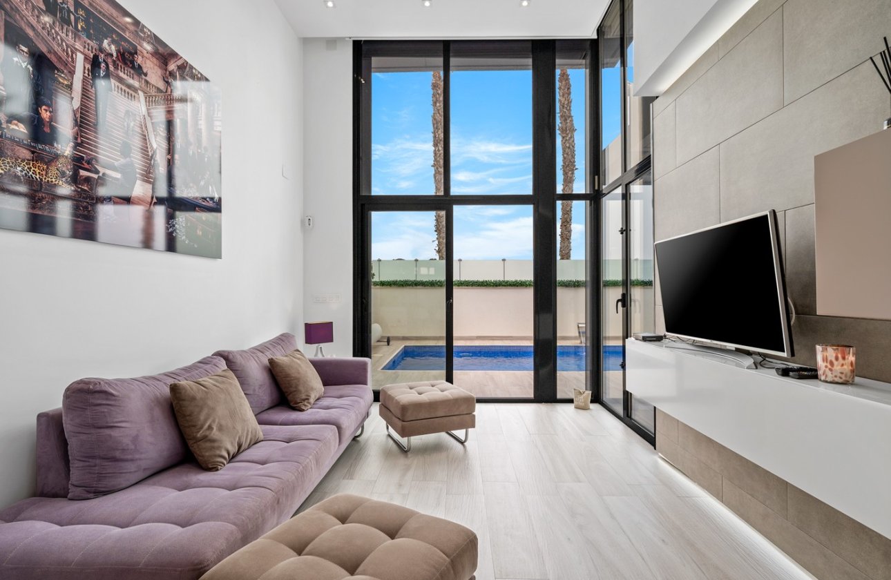 Herverkoop - Villa -
Orihuela Costa - Cabo Roig