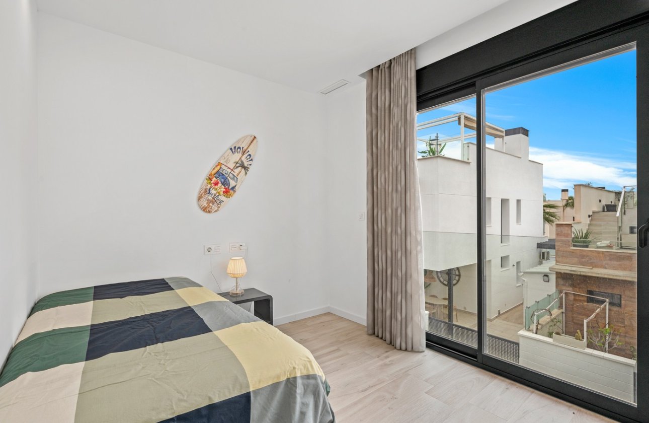 Herverkoop - Villa -
Orihuela Costa - Cabo Roig