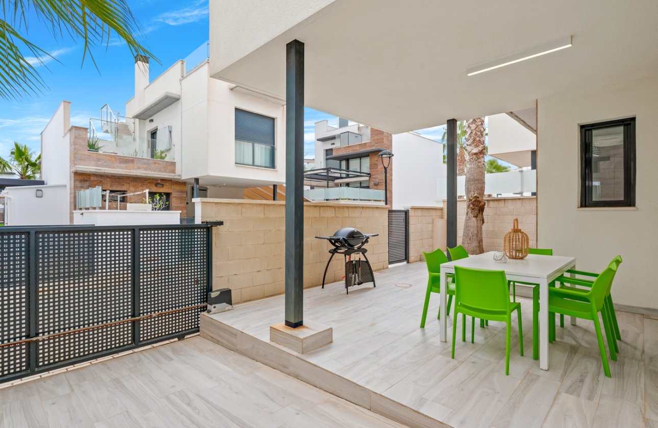 Herverkoop - Villa -
Orihuela Costa - Cabo Roig