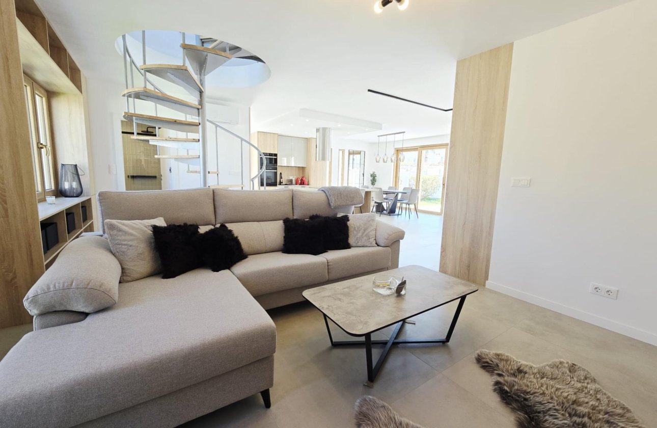 Herverkoop - Villa -
Orihuela Costa - Cabo Roig