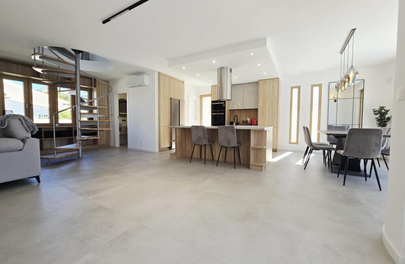 Herverkoop - Villa -
Orihuela Costa - Cabo Roig