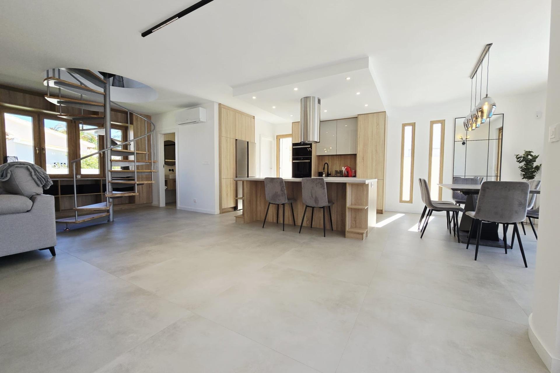 Herverkoop - Villa -
Orihuela Costa - Cabo Roig