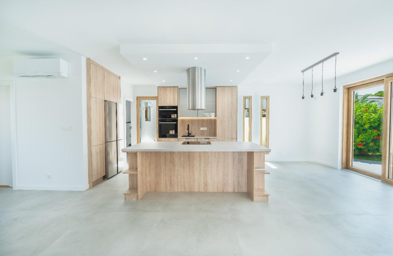 Herverkoop - Villa -
Orihuela Costa - Cabo Roig