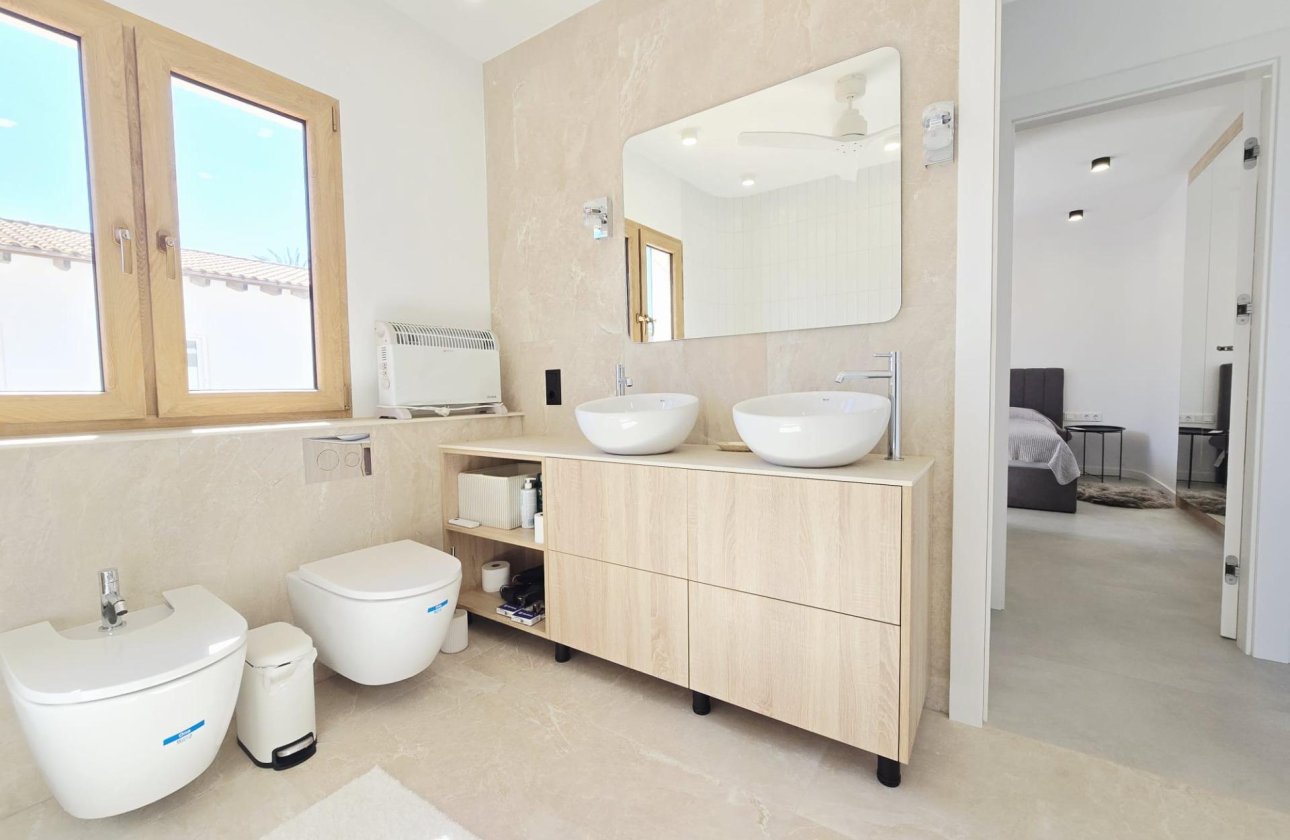 Herverkoop - Villa -
Orihuela Costa - Cabo Roig