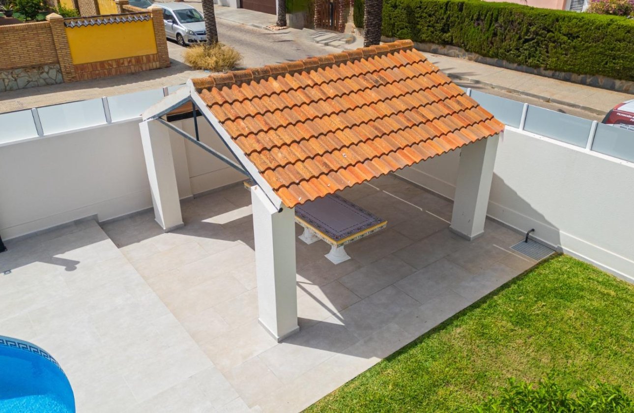 Herverkoop - Villa -
Orihuela Costa - Cabo Roig