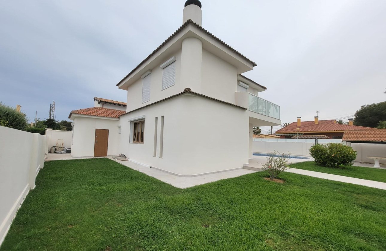 Herverkoop - Villa -
Orihuela Costa - Cabo Roig