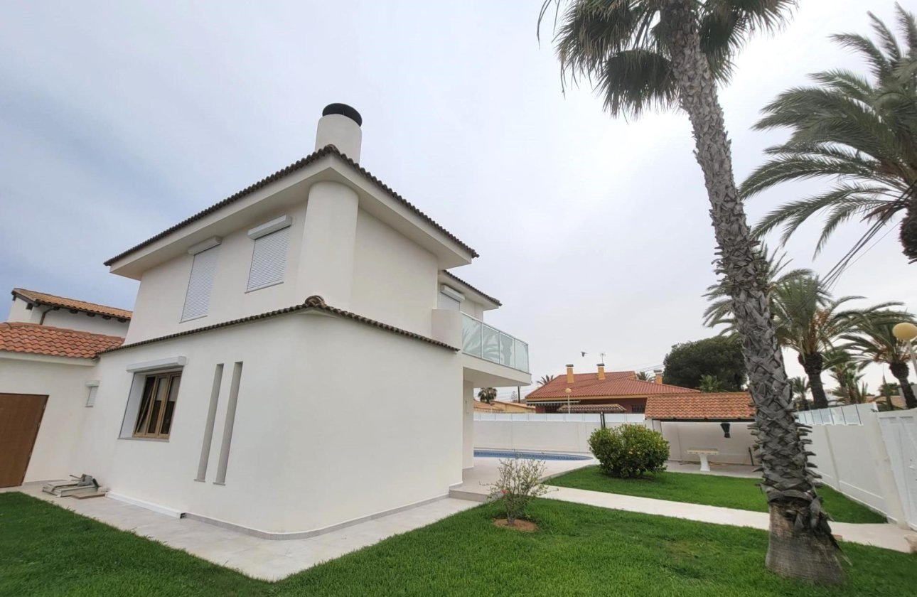 Herverkoop - Villa -
Orihuela Costa - Cabo Roig