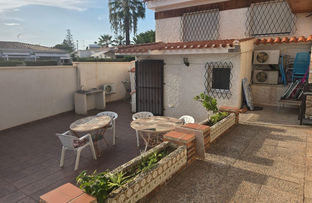 Herverkoop - Villa -
Orihuela Costa - Campoamor