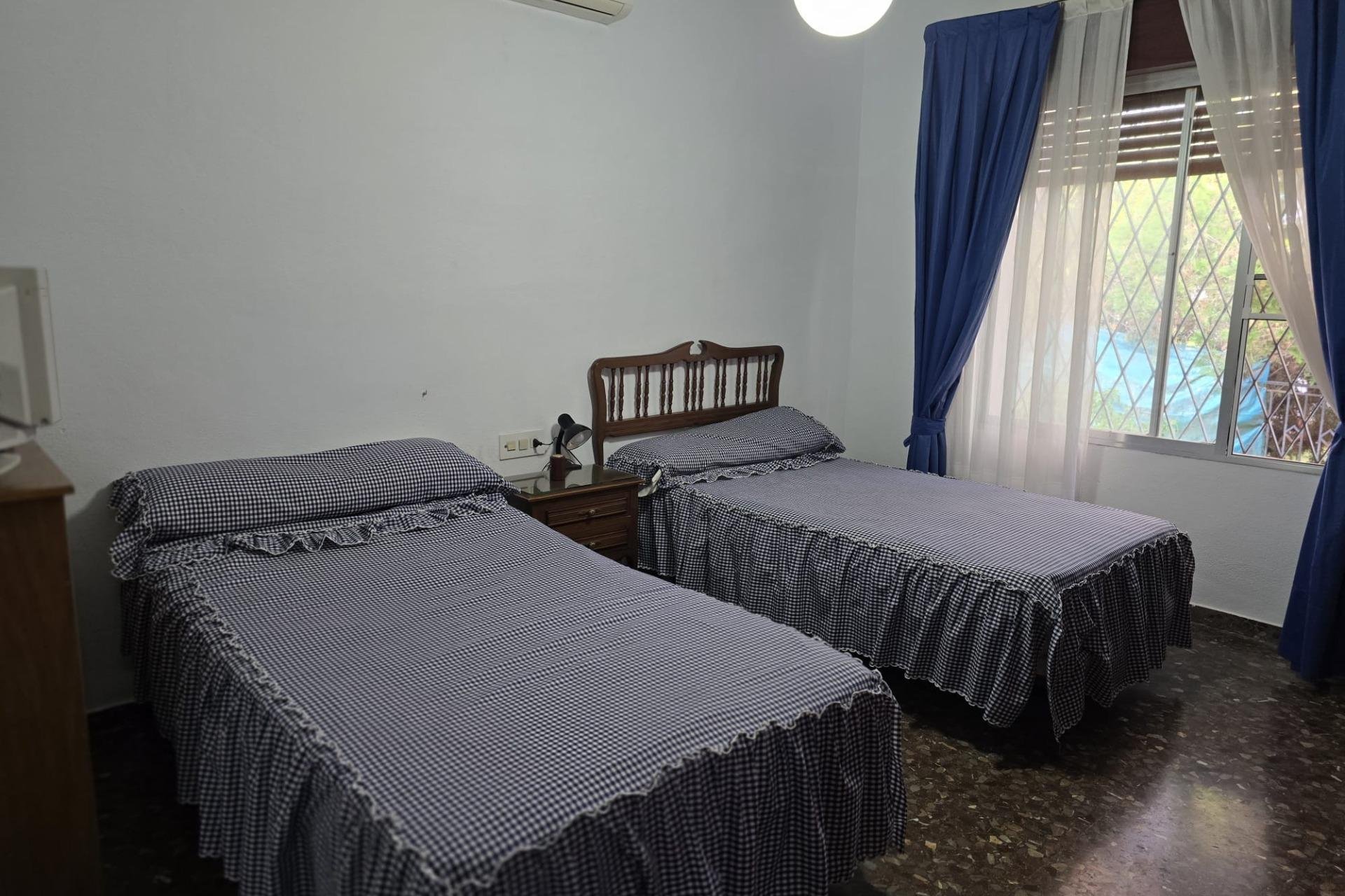 Herverkoop - Villa -
Orihuela Costa - Campoamor