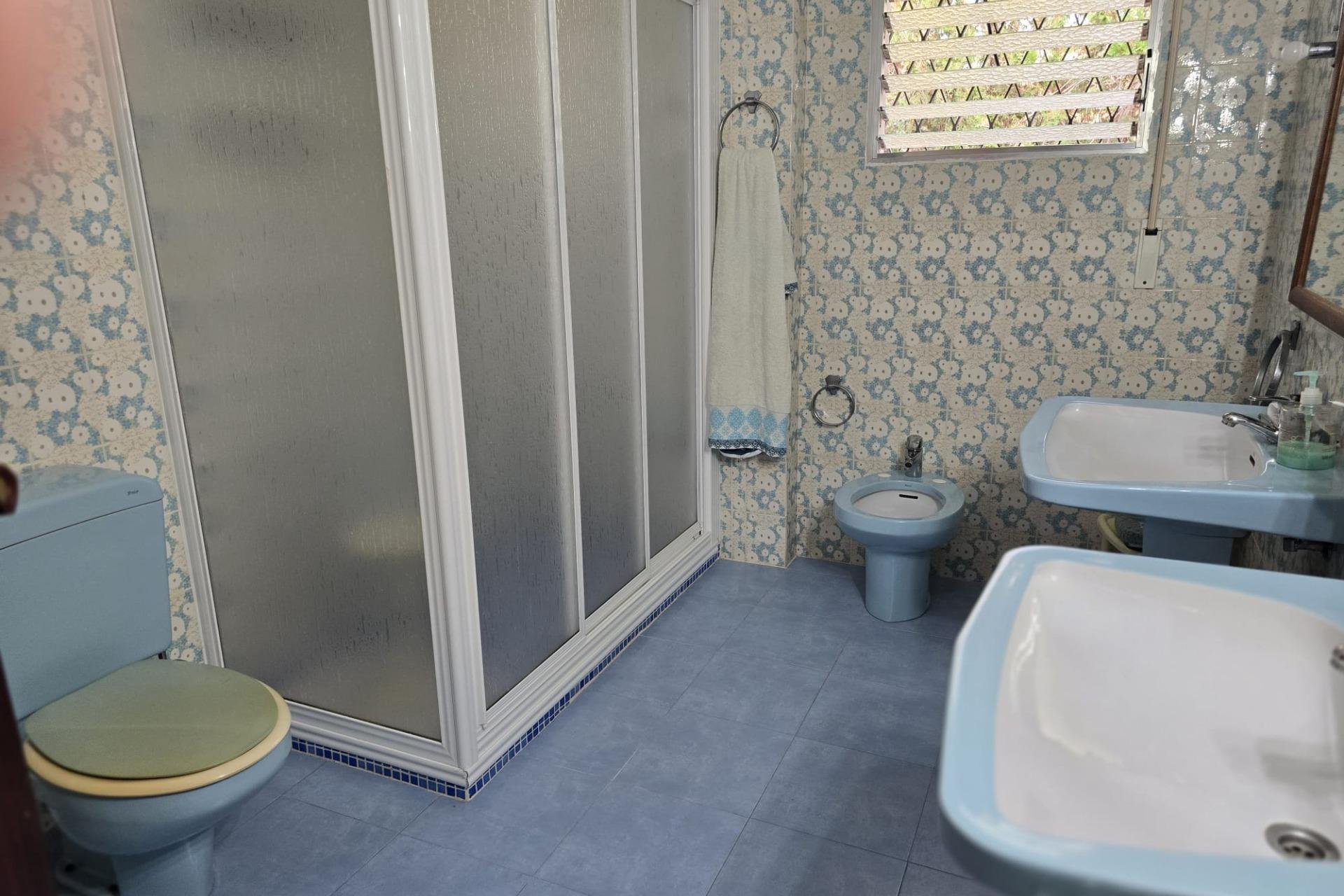 Herverkoop - Villa -
Orihuela Costa - Campoamor