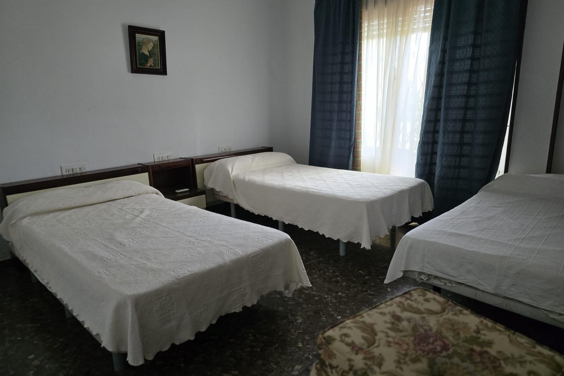 Herverkoop - Villa -
Orihuela Costa - Campoamor