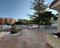 Herverkoop - Villa -
Orihuela Costa - Campoamor