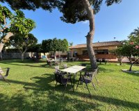 Herverkoop - Villa -
Orihuela Costa - Campoamor
