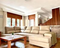 Herverkoop - Villa -
Orihuela Costa - Campoamor