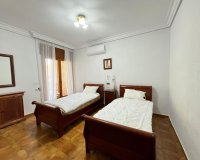 Herverkoop - Villa -
Orihuela Costa - Campoamor