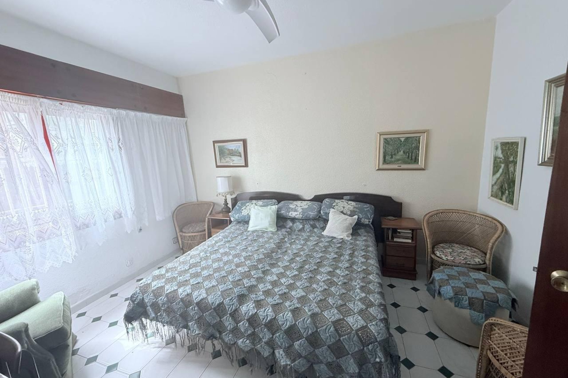 Herverkoop - Villa -
Orihuela Costa - Campoamor