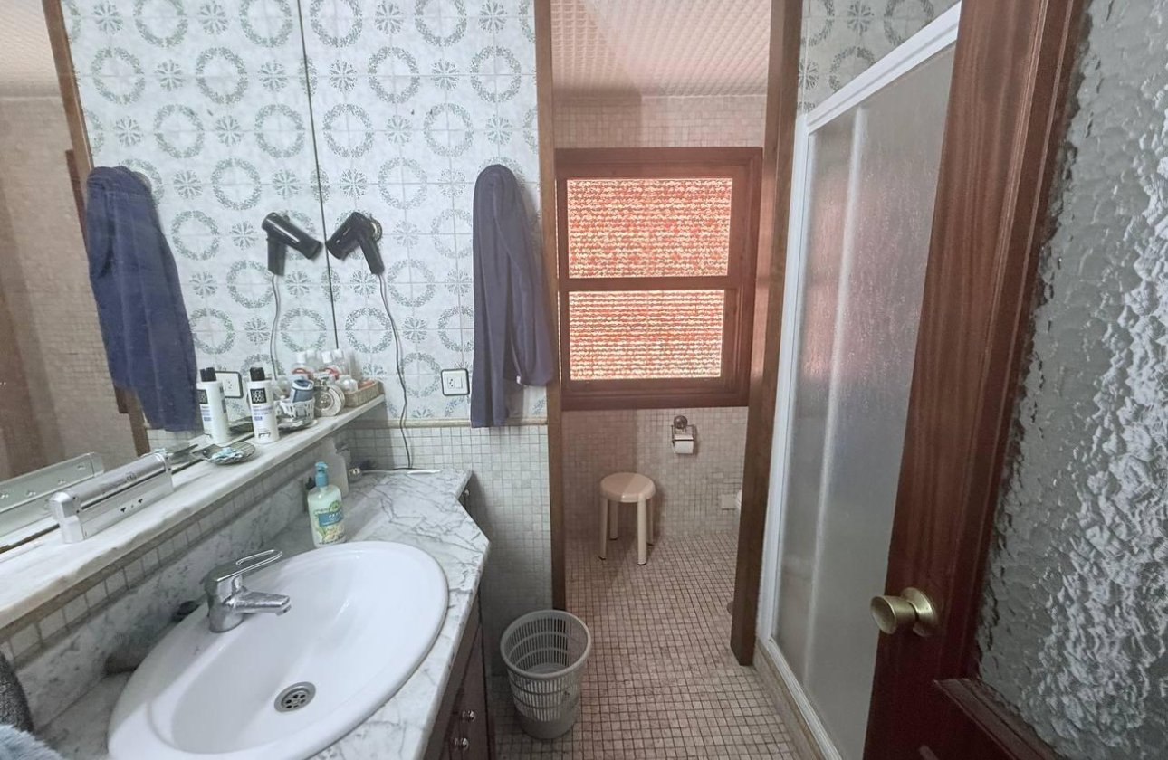 Herverkoop - Villa -
Orihuela Costa - Campoamor