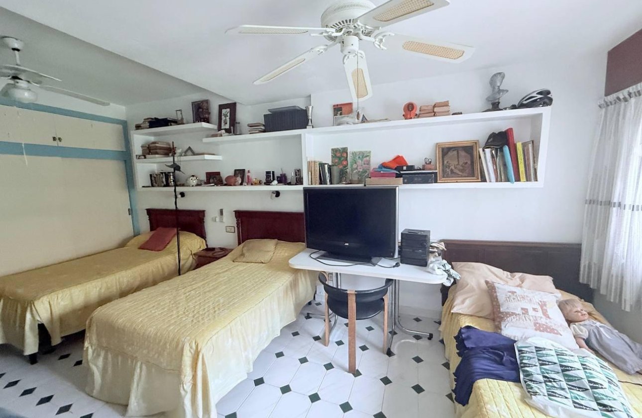 Herverkoop - Villa -
Orihuela Costa - Campoamor