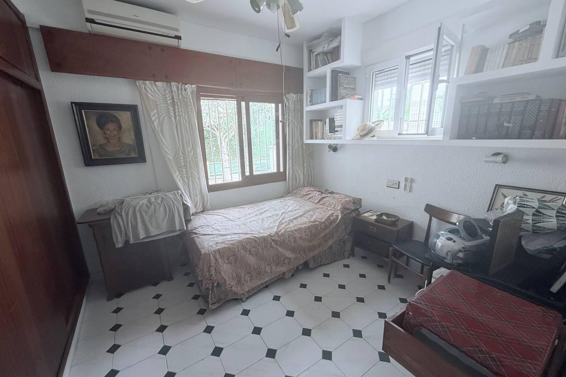 Herverkoop - Villa -
Orihuela Costa - Campoamor