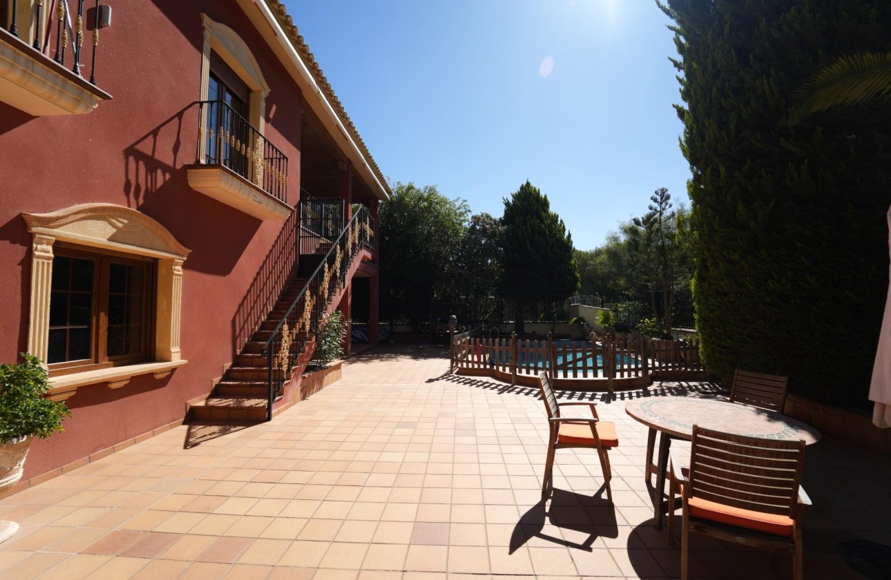 Herverkoop - Villa -
Orihuela Costa - Campoamor