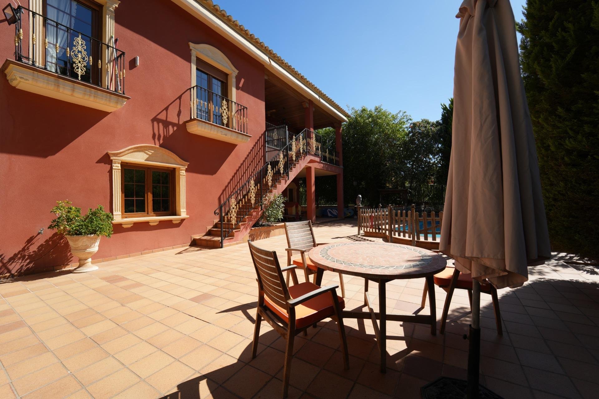 Herverkoop - Villa -
Orihuela Costa - Campoamor