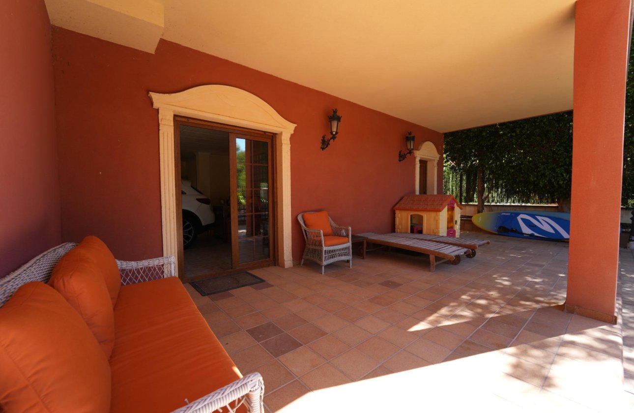 Herverkoop - Villa -
Orihuela Costa - Campoamor