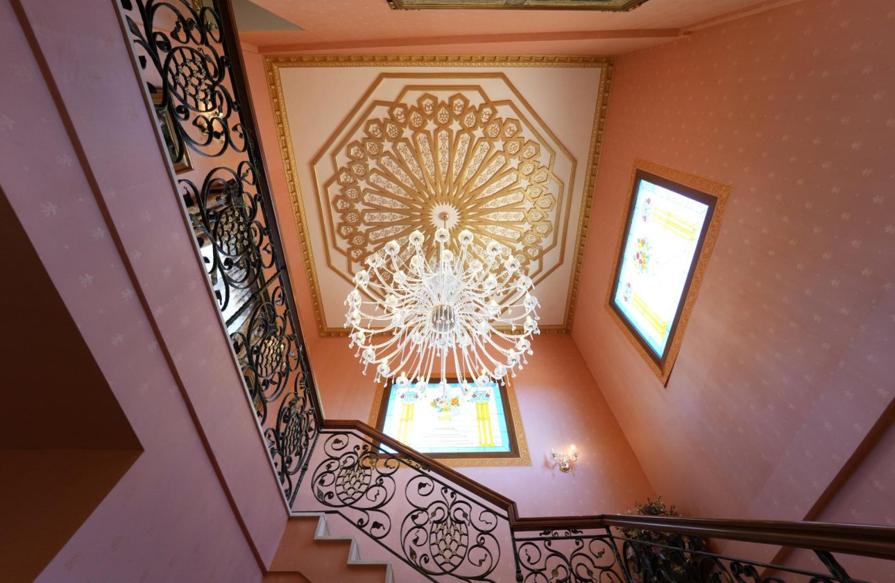 Herverkoop - Villa -
Orihuela Costa - Campoamor