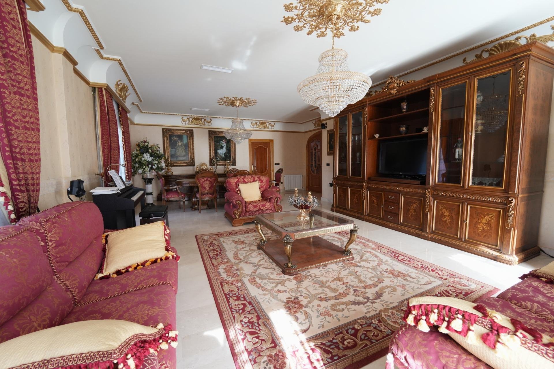 Herverkoop - Villa -
Orihuela Costa - Campoamor