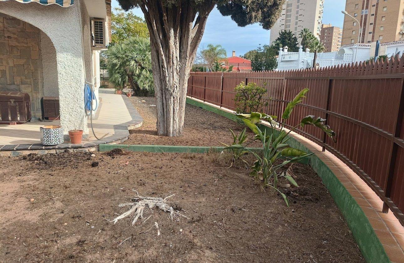 Herverkoop - Villa -
Orihuela Costa - Campoamor