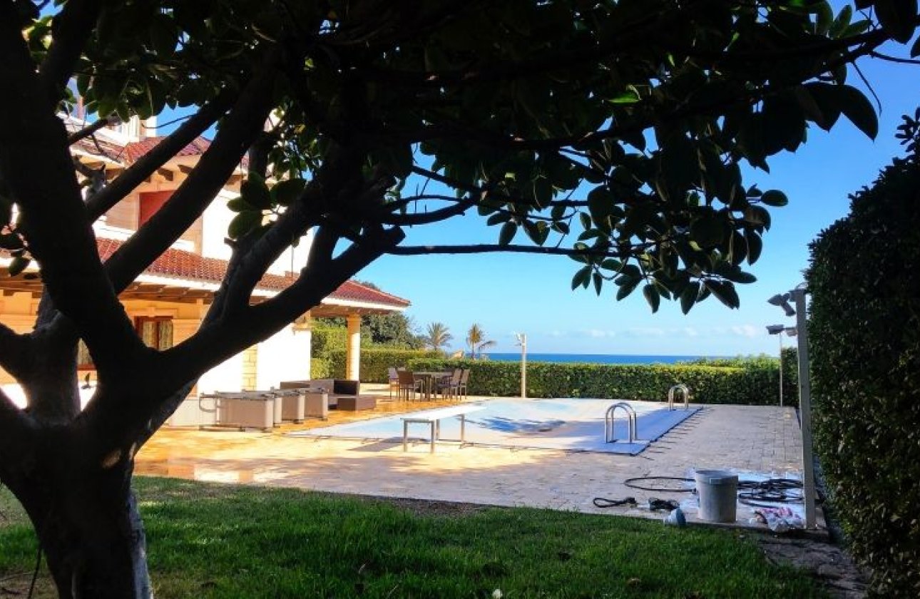 Herverkoop - Villa -
Orihuela Costa - Costa Blanca