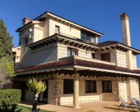 Herverkoop - Villa -
Orihuela Costa - Costa Blanca