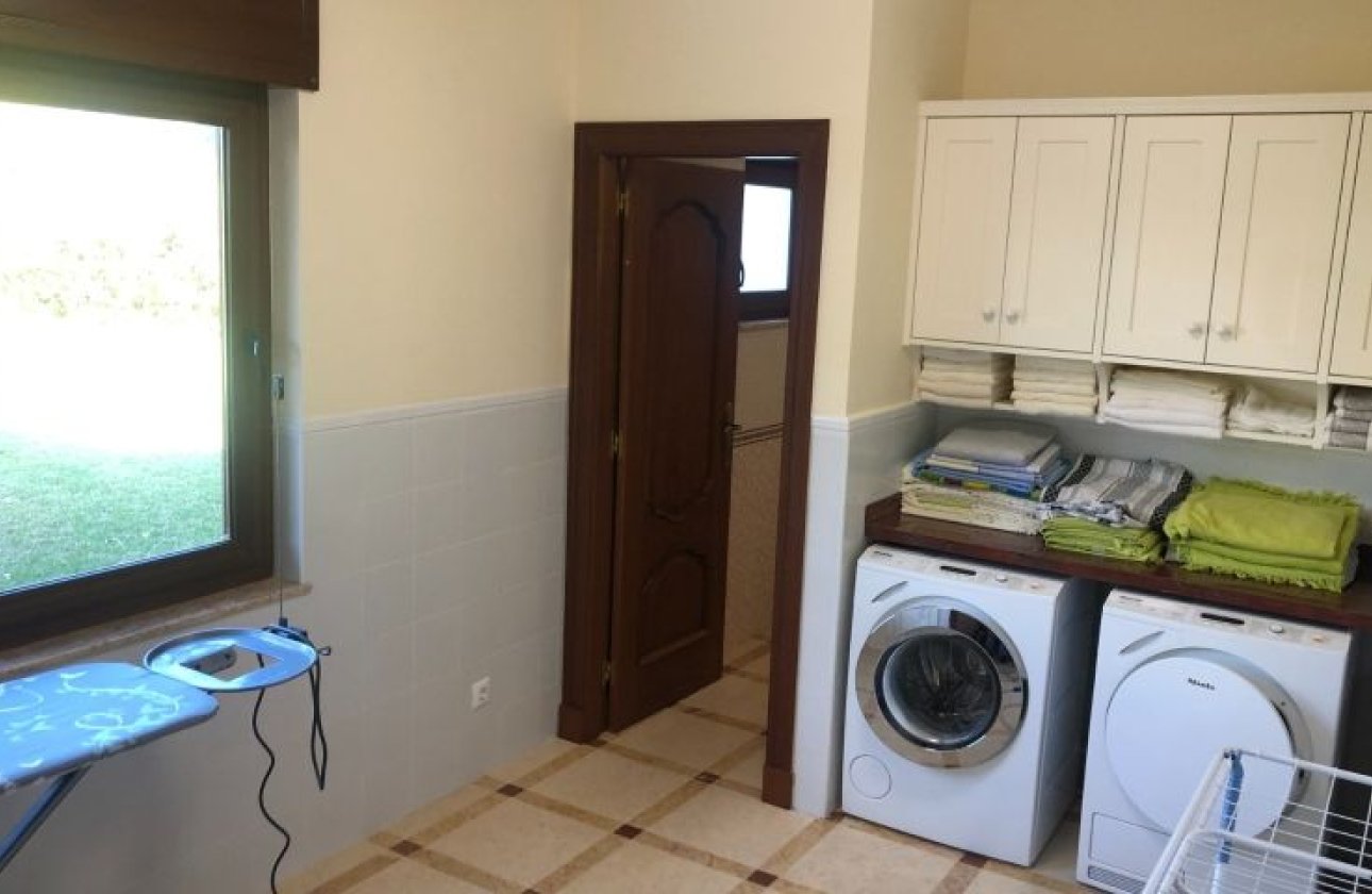 Herverkoop - Villa -
Orihuela Costa - Costa Blanca