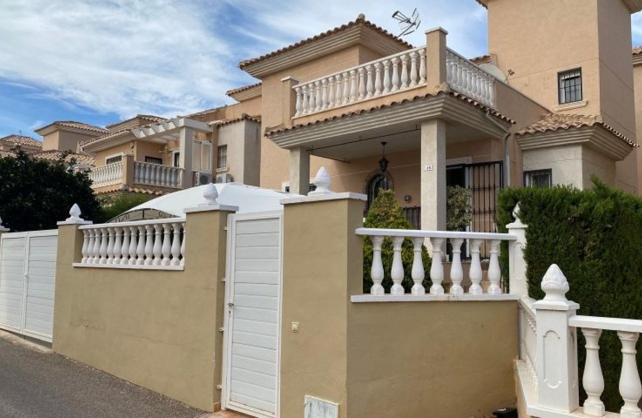 Herverkoop - Villa -
Orihuela Costa - Costa Blanca